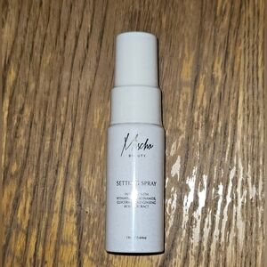 Mischo Beauty Glowy Radiance Dewy Setting Spray 0.64fl Oz BNIB